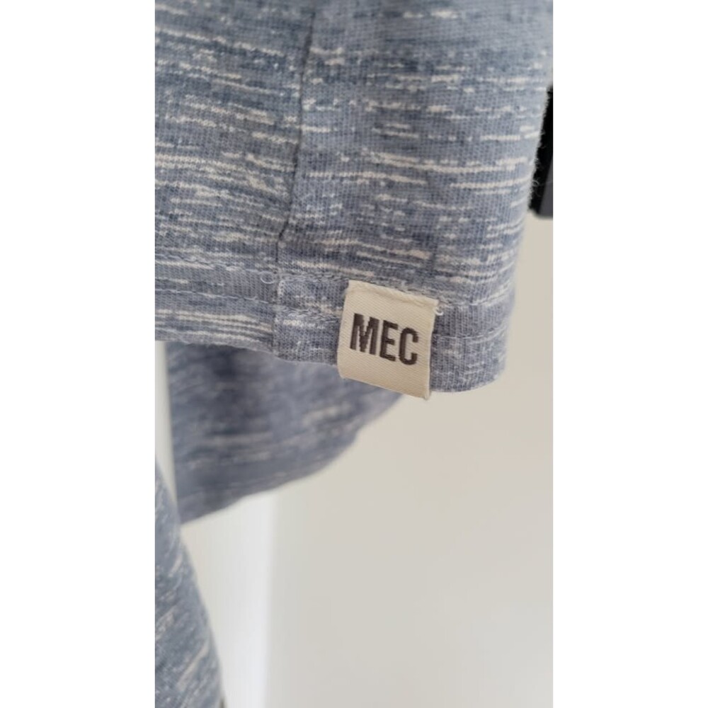 MEC t shift size medium - Picture 2 of 3